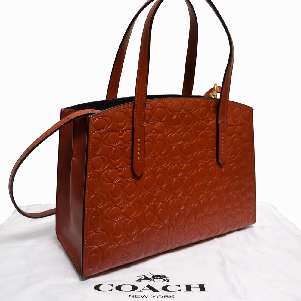 Coach Embossed Leather Crossbody Bag – Excellent Condition – Compact & Stylish - Picture 6 of 16